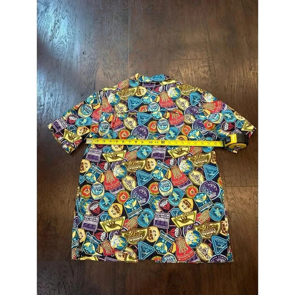 Disney Parks World Attraction Ride Logo Patch Badge All Over Camp Shirt  b20 - Picture 2 of 3